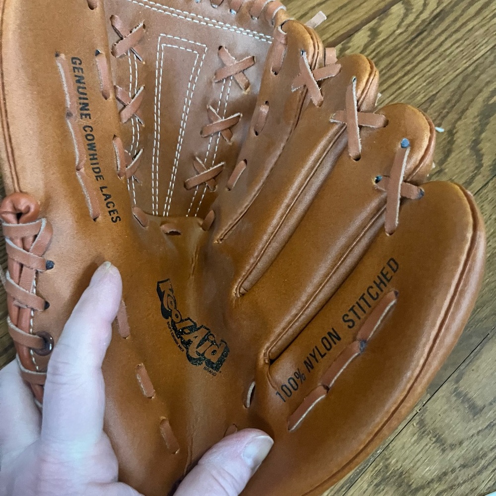 VINTAGE KOOL-AID BASEBALL GLOVE WHITE SOX ROUGH AND RARE - Picture 5 of 9